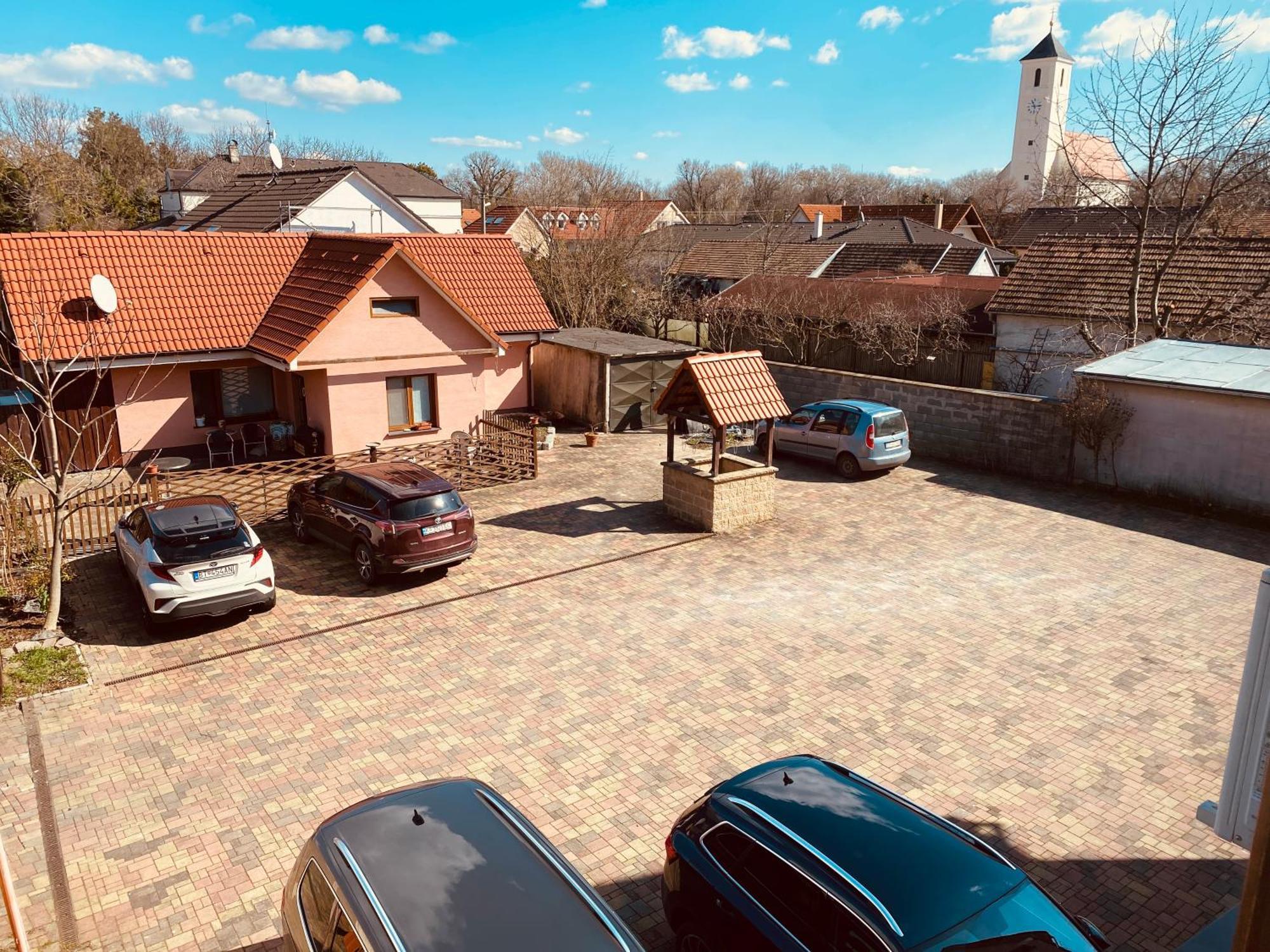 Rusovsky Penzion Bratislava Eksteriør billede